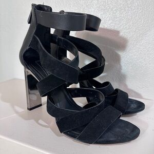 BCBG MAX AZRIA RUNWAY. SIZE 8